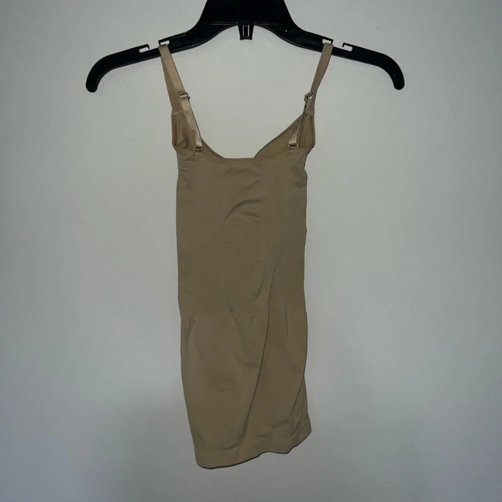 skims SEAMLESS SCULPT SLIP DRESS CLAY SMALL